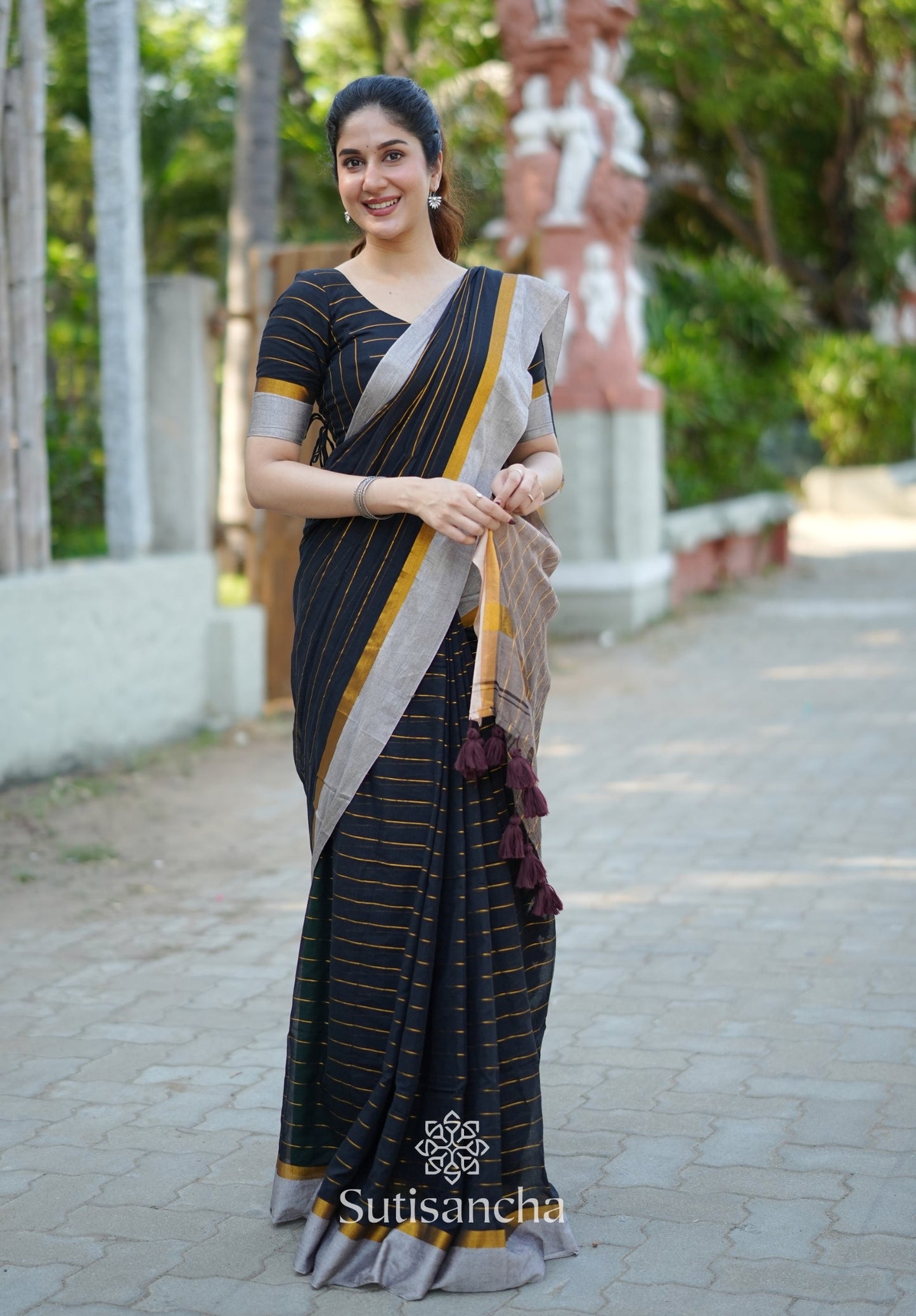 Dhiyona SS Midnight Gleam Mul Cotton Saree