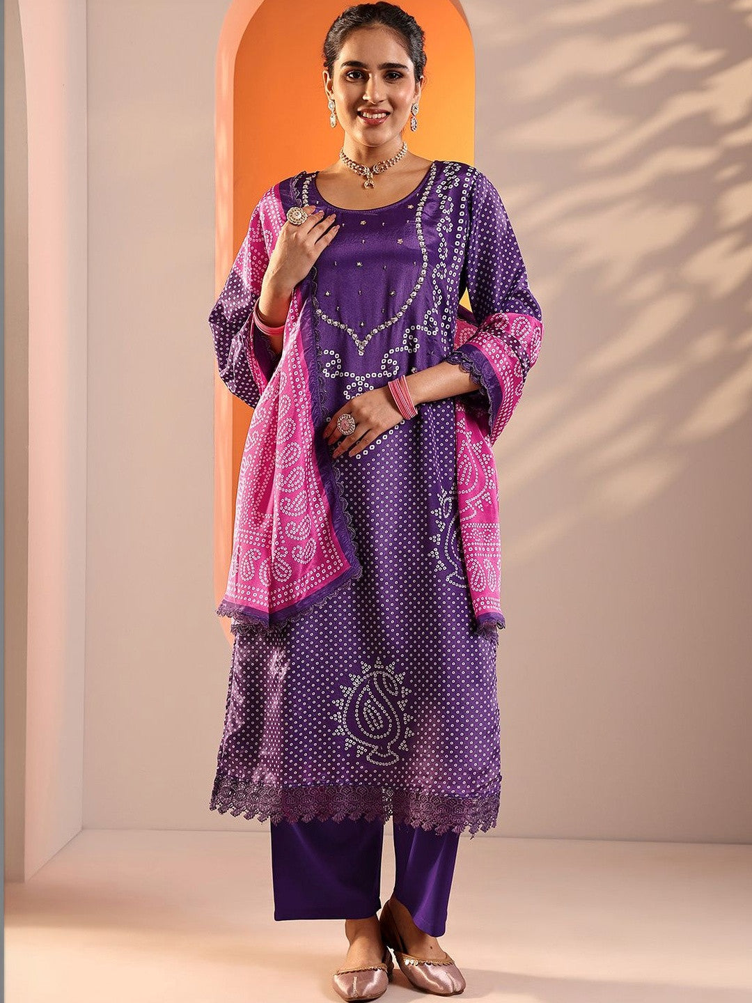 Women Ethnic Motifs Printed Regular Kurta with Trousers & With Dupatta