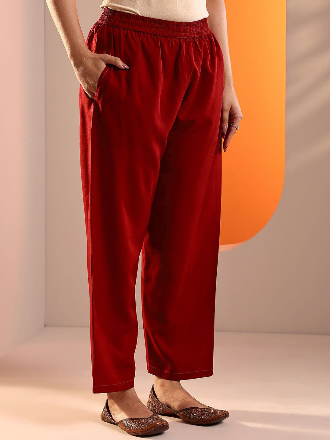 Women Bandhani Printed Regular Kurta with Trousers & With Dupatta