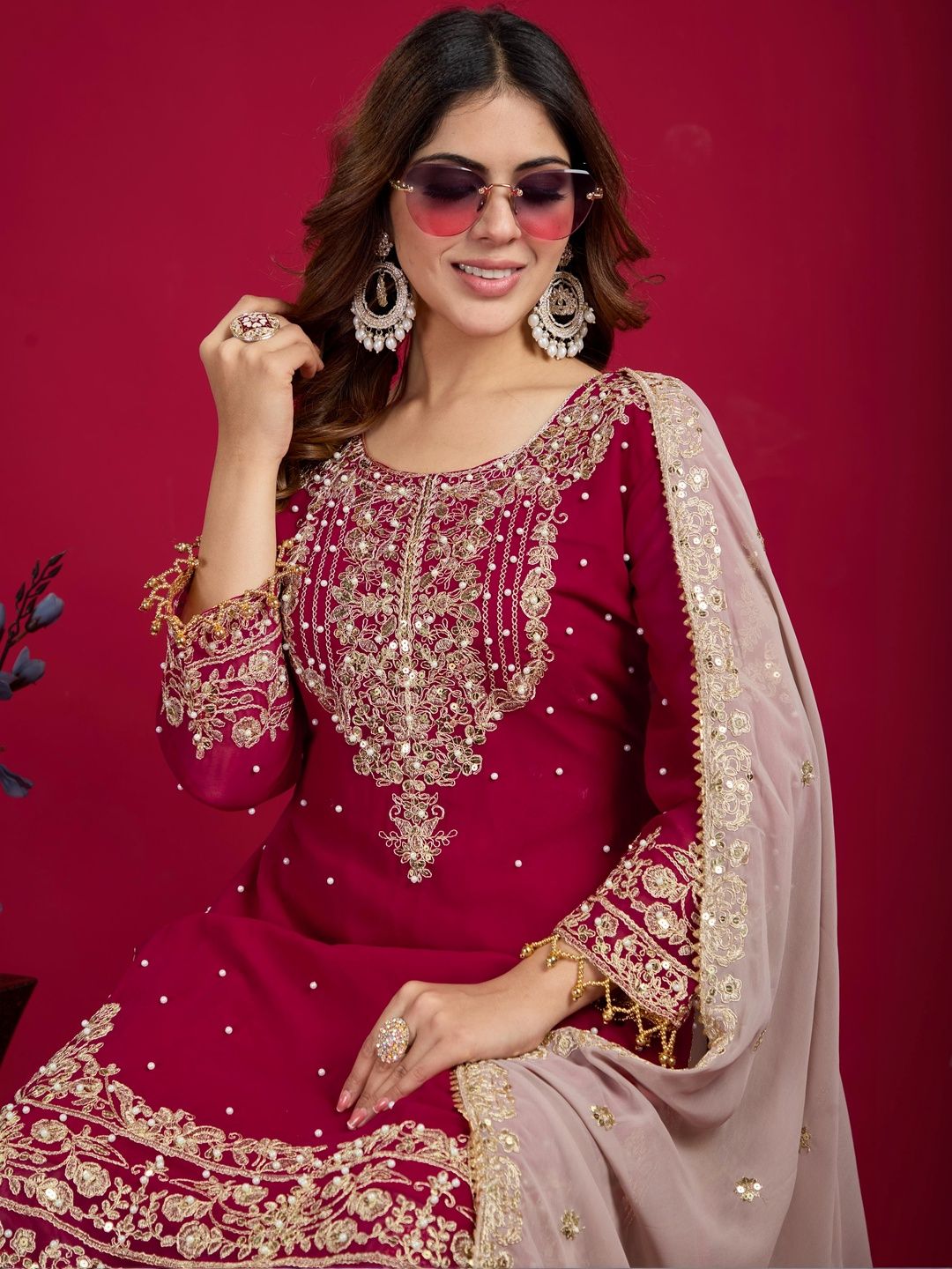 Dhiyona KL Women Ethnic Motifs Embroidered Regular Kurta with Sharara & With Dupatta