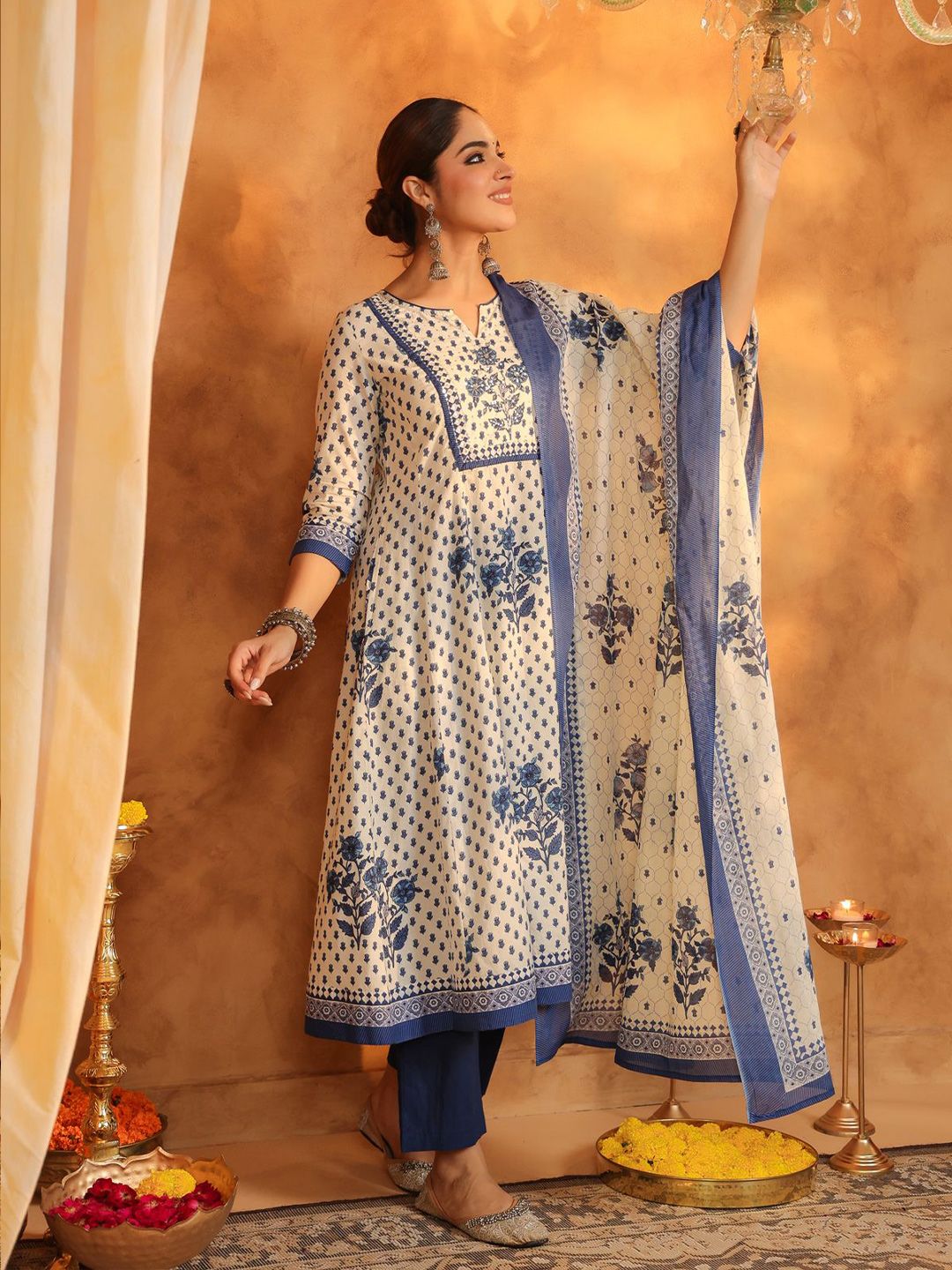 Dhiyona RR Women's Floral Printed Pure Cotton Republic Day Kurta With Trousers & Dupatta