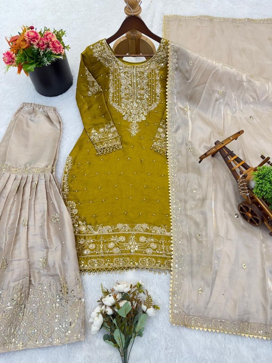 Dhiyona KL Women Ethnic Motifs Embroidered Regular Thread Work Kurta with Sharara & With Dupatta