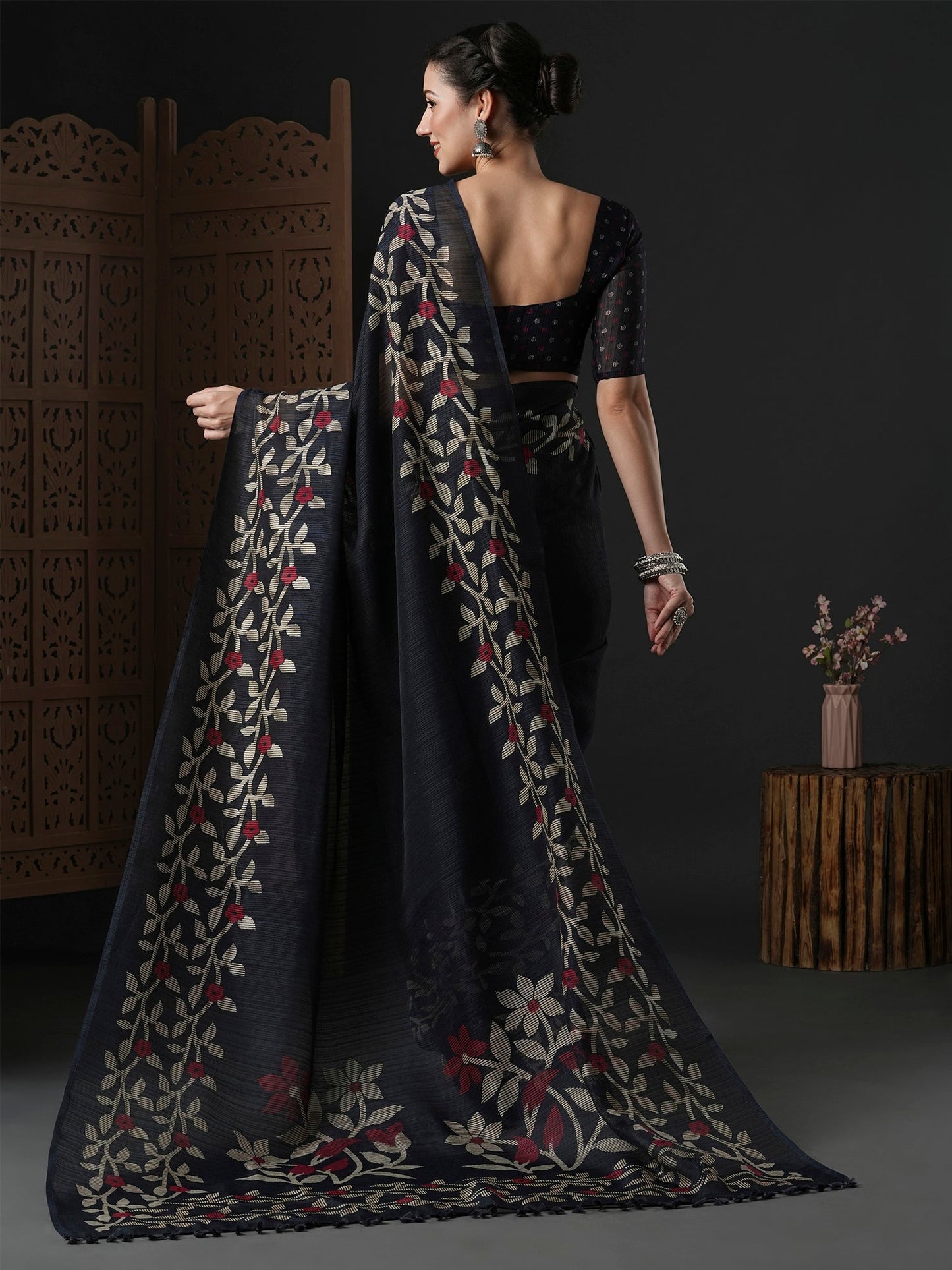 Women's Cotton Slub Black Printed Designer Saree With Blouse Piece