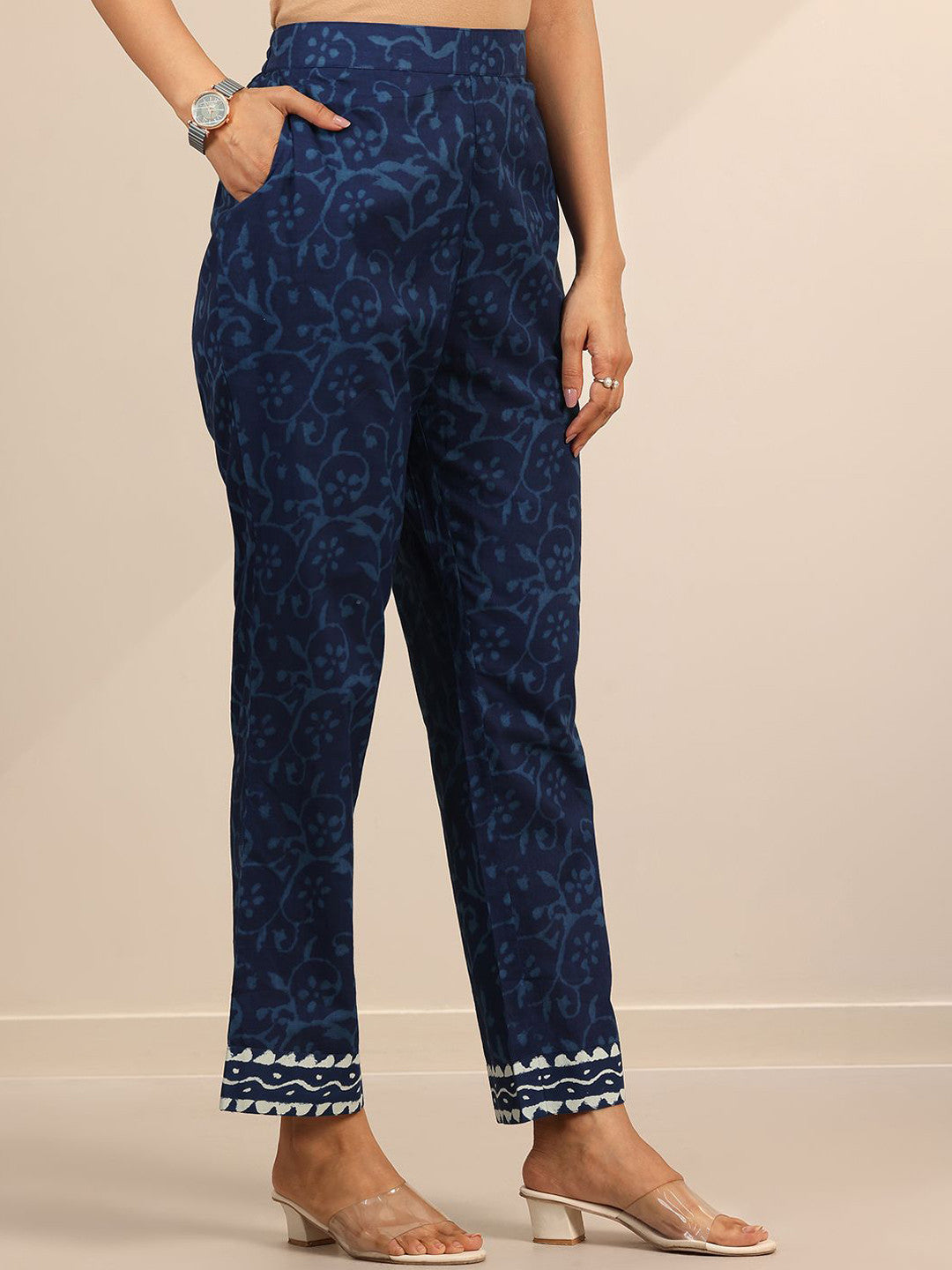 Women Floral Printed Regular Kurta with Trousers & Dupatta
