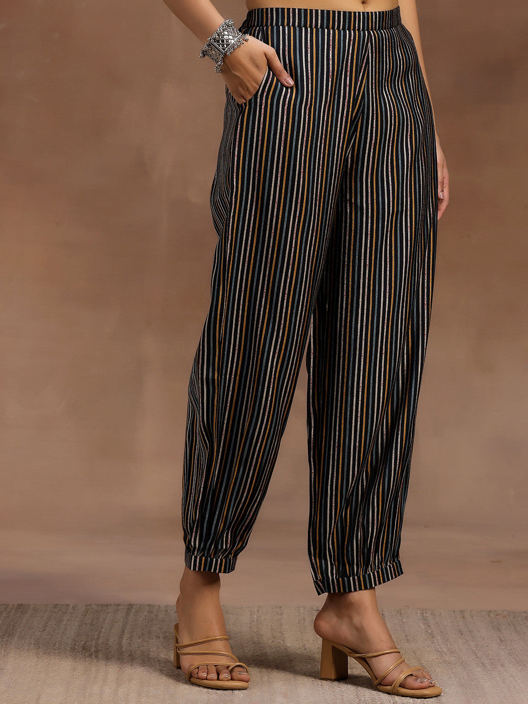 Women Floral Printed Empire Kurta with Trousers & With Dupatta