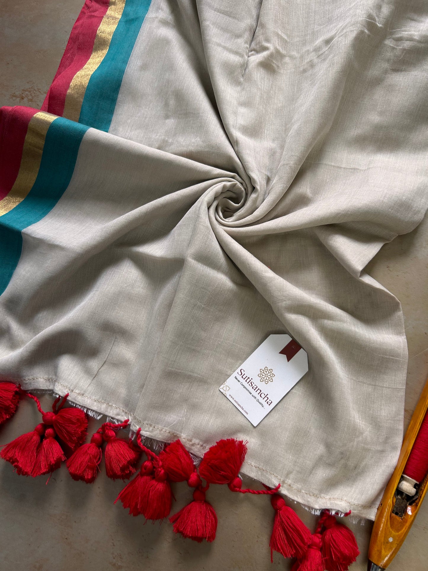 Dhiyona SS Border Bliss Mul Cotton Saree by Sutisancha