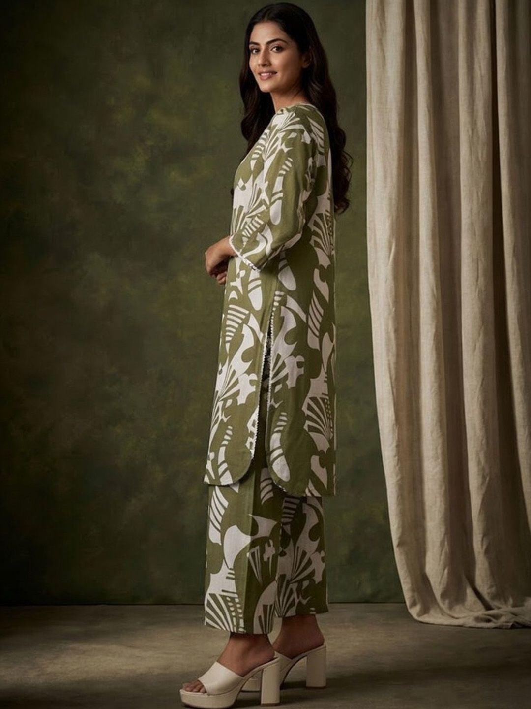 Printed Pure Cotton V-Neck Kurta & Palazzos