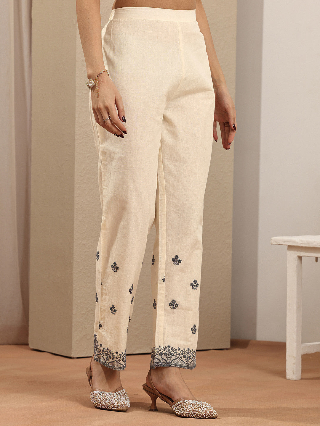Women Ethnic Motifs Embroidered Regular Thread Work Kurta with Trousers & With Dupatta