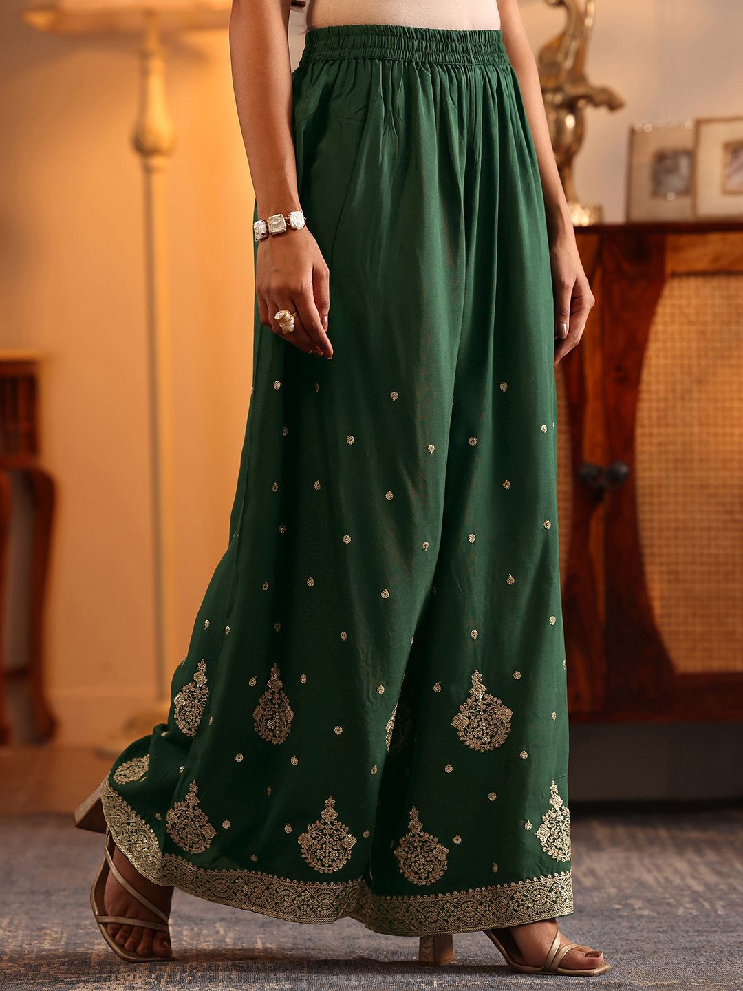 Dhiyona LL Women Ethnic Motifs Printed Kurta with Sharara & Dupatta