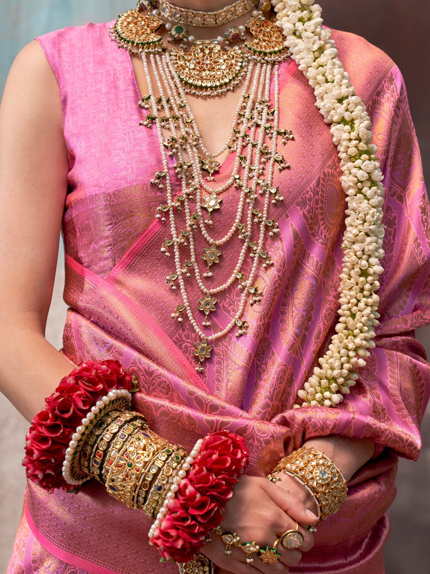 Women's Silk Blend Pink Woven Design Designer Saree With Blouse Piece