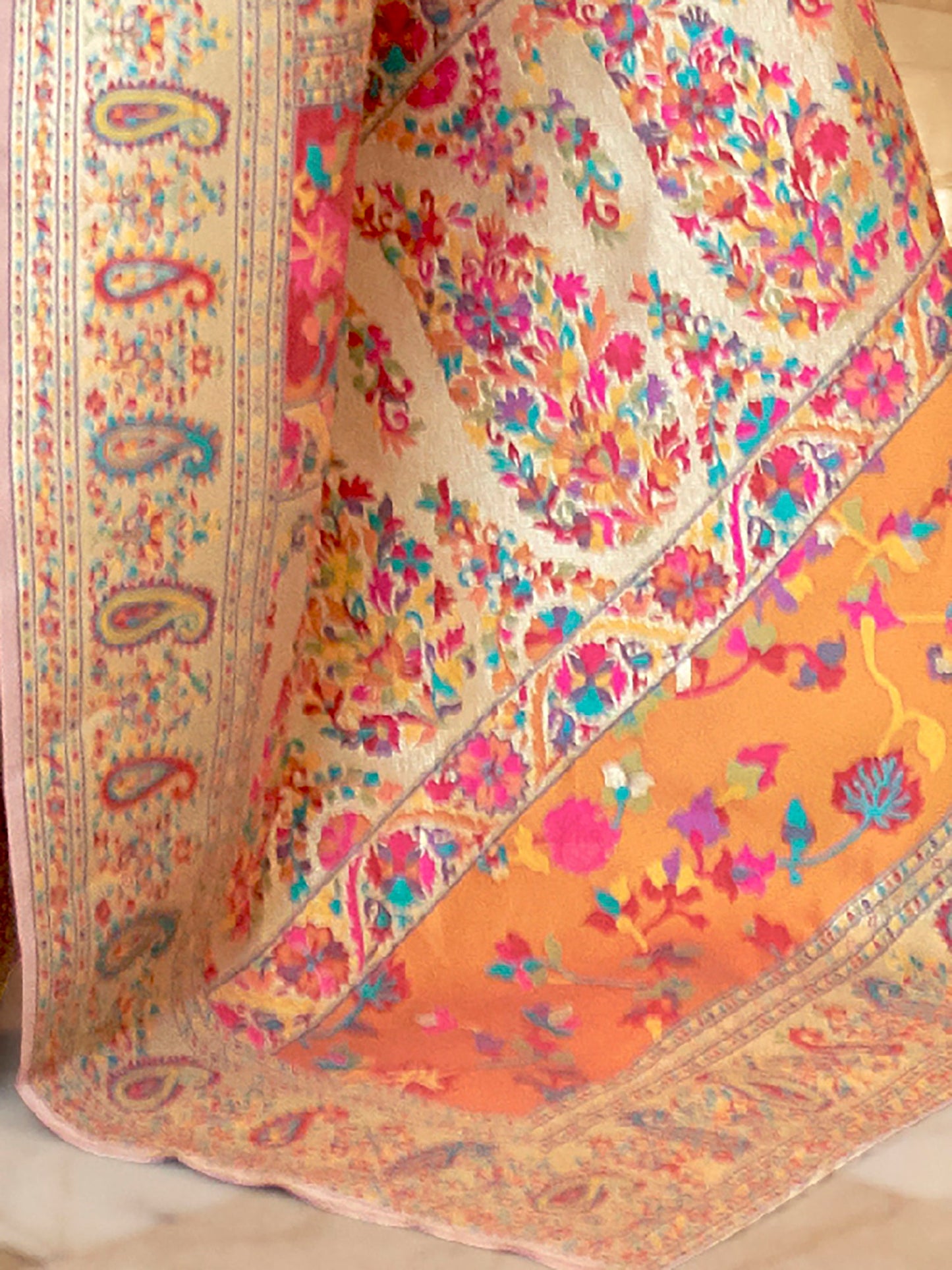 Women's Silk Blend Cream Woven Design Celebrity Saree With Blouse Piece