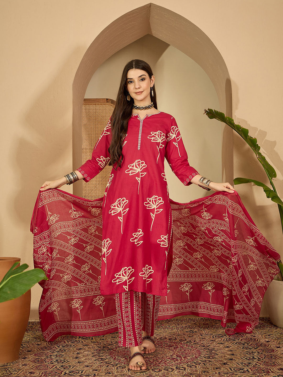 Women Floral Printed Regular Beads and Stones Kurta with Trousers & With Dupatta