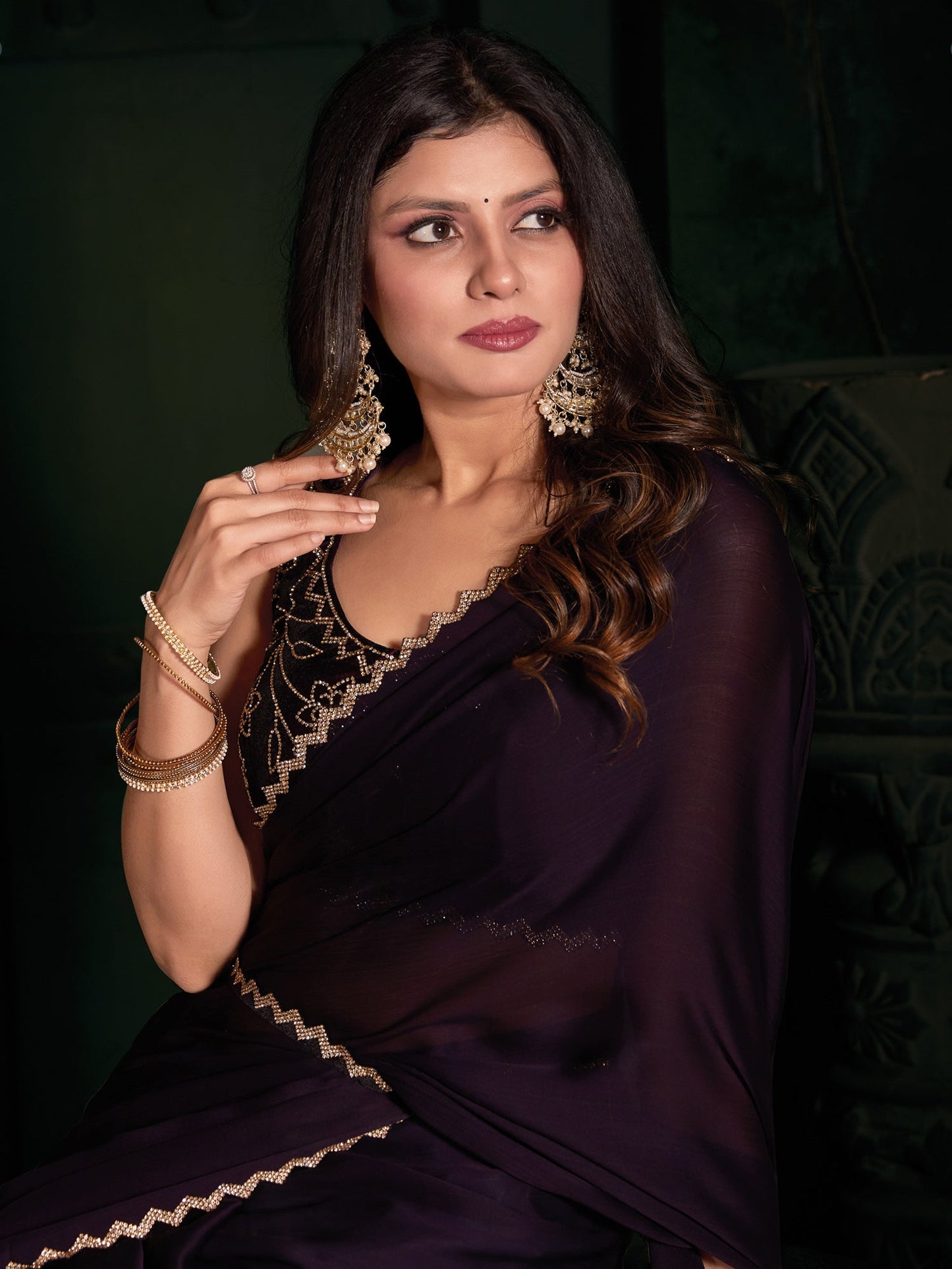 Women's Chiffon Purple Embellished Designer Saree With Blouse Piece