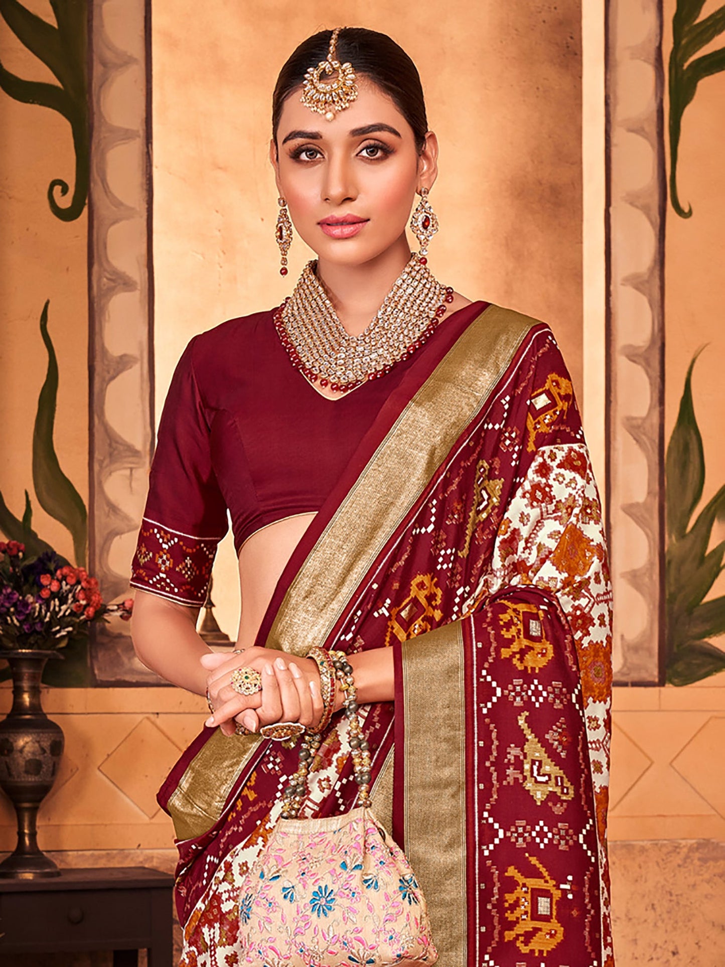 Women's Silk Blend Off White Woven Design Designer Saree With Blouse Piece