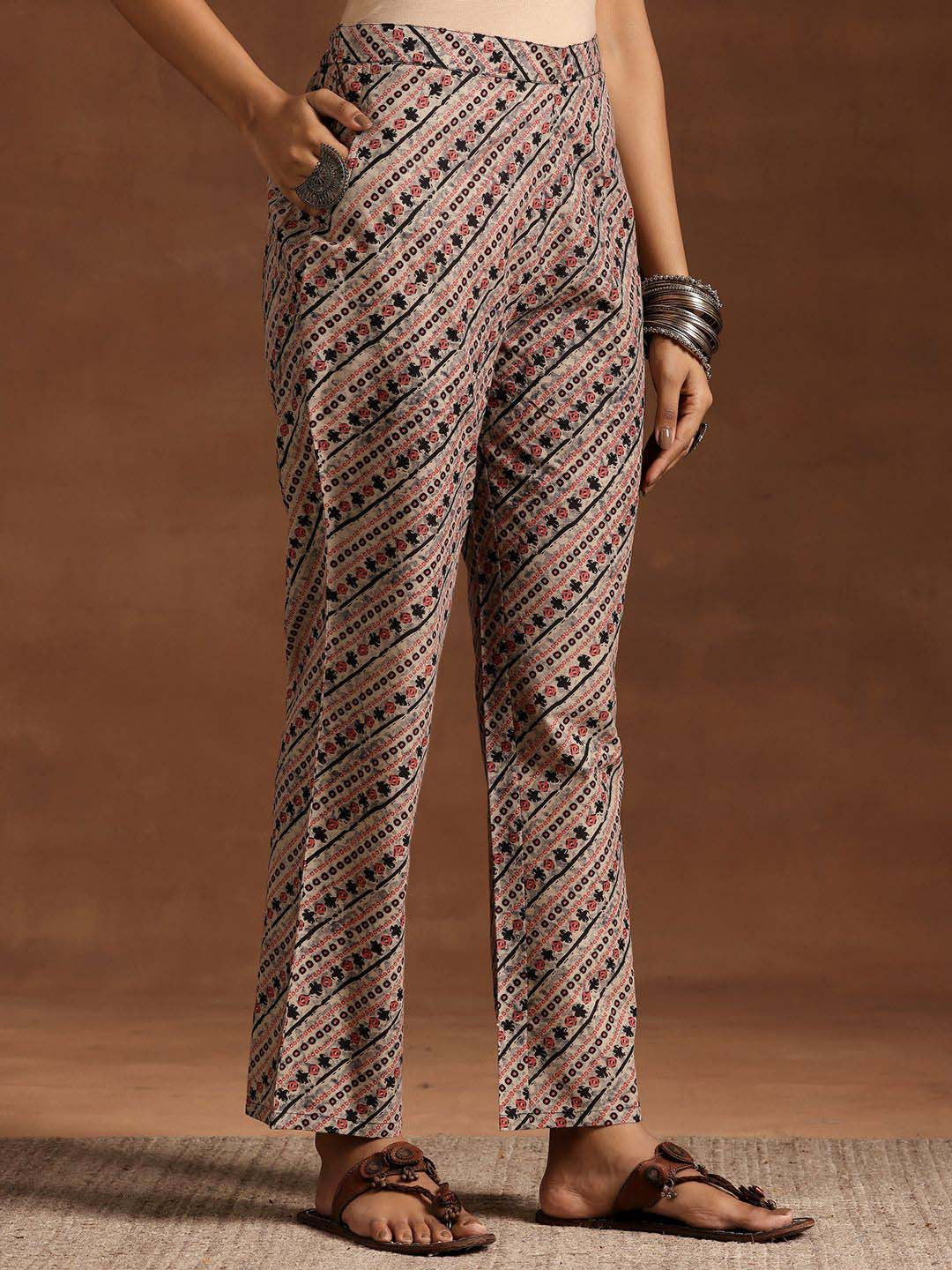 Women Floral Printed Regular Mirror Work Pure Cotton Kurta with Trousers