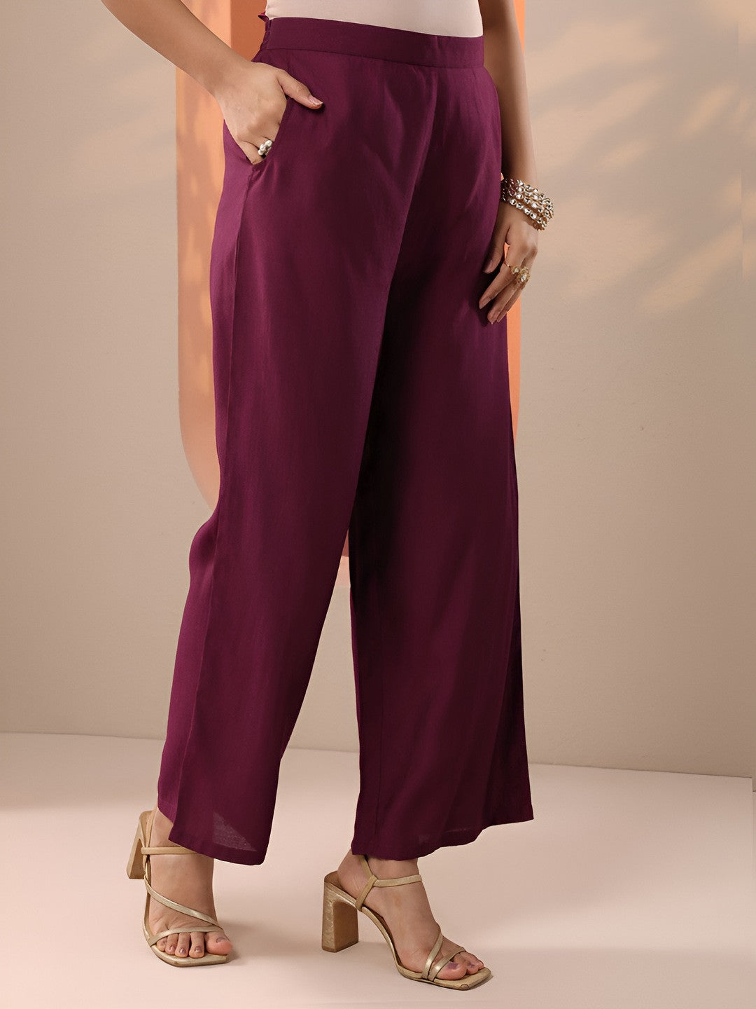 Geometric Self Design Mandarin Collar Thread Work Kurta & PalazzosWith Dupatta