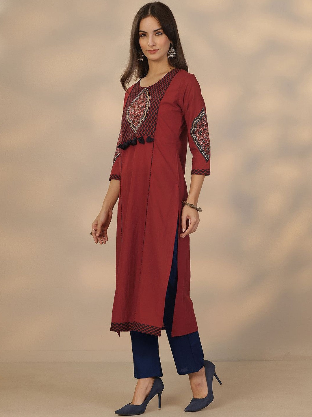 Women Ethnic Motifs Printed Regular Kurta with Trousers & With Dupatta