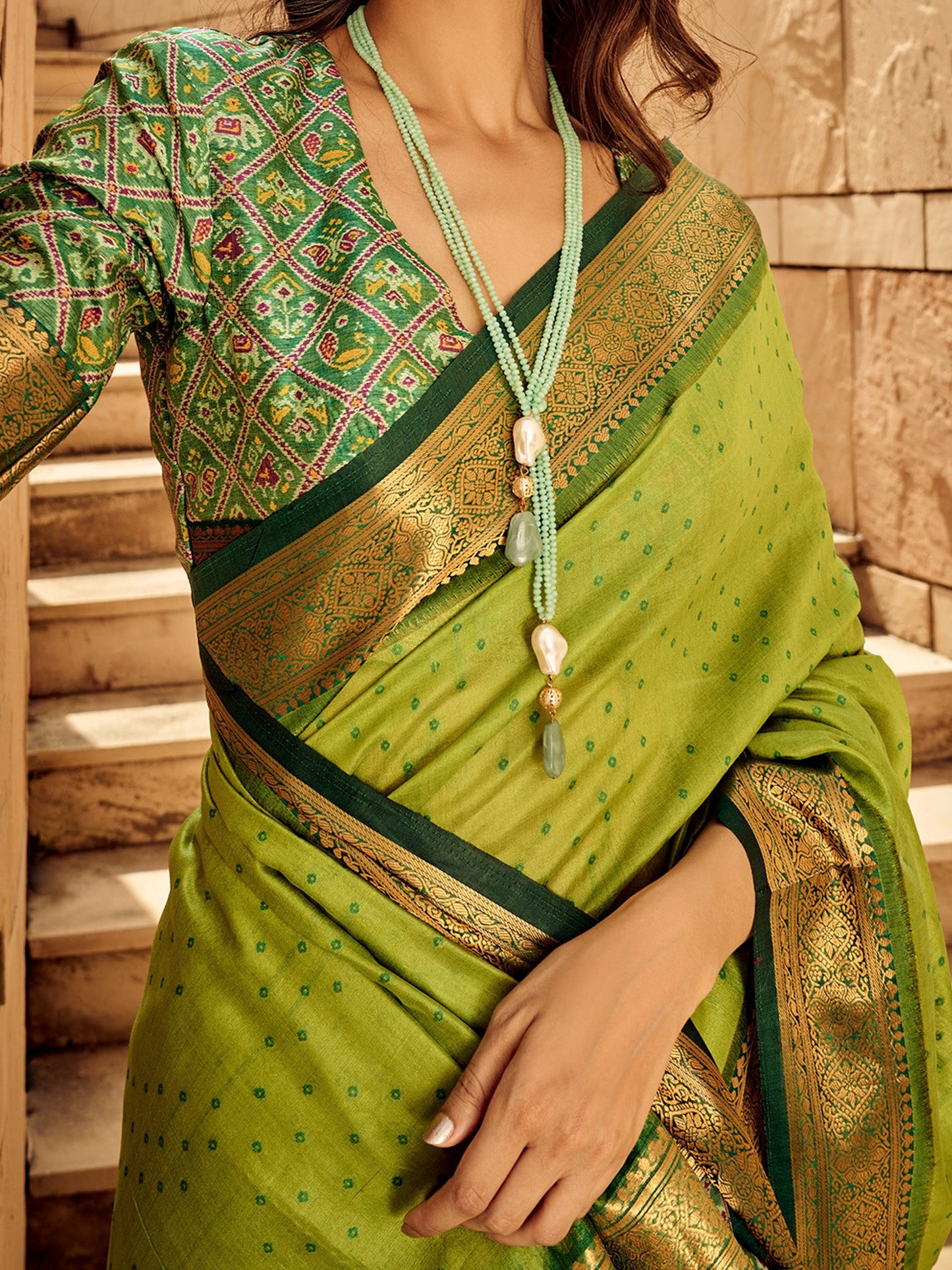 Women's Silk Blend Light Green Woven Design Designer Saree With Blouse Piece