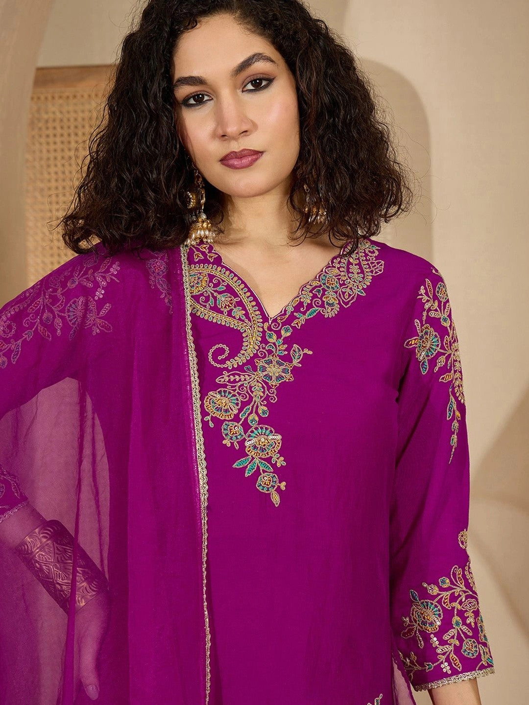 Women Ethnic Motifs Embroidered Regular Thread Work Kurta with Trousers & With Dupatta