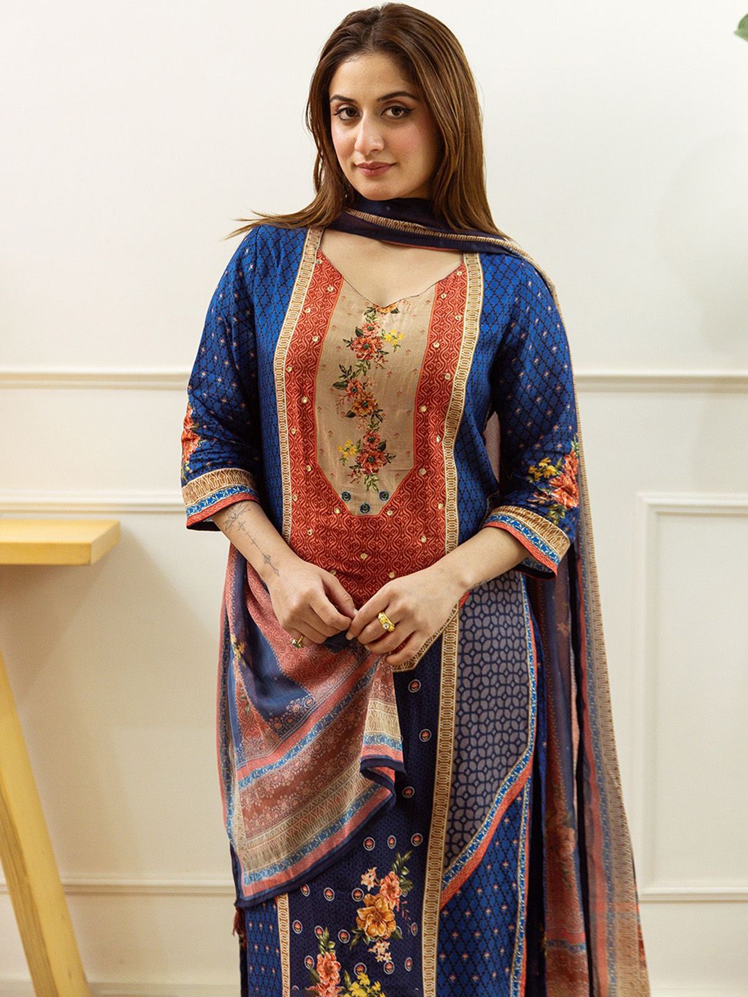 Dhiyona KL Women Ethnic Motifs Printed Regular Sequinned Kurta with Palazzos & With Dupatta