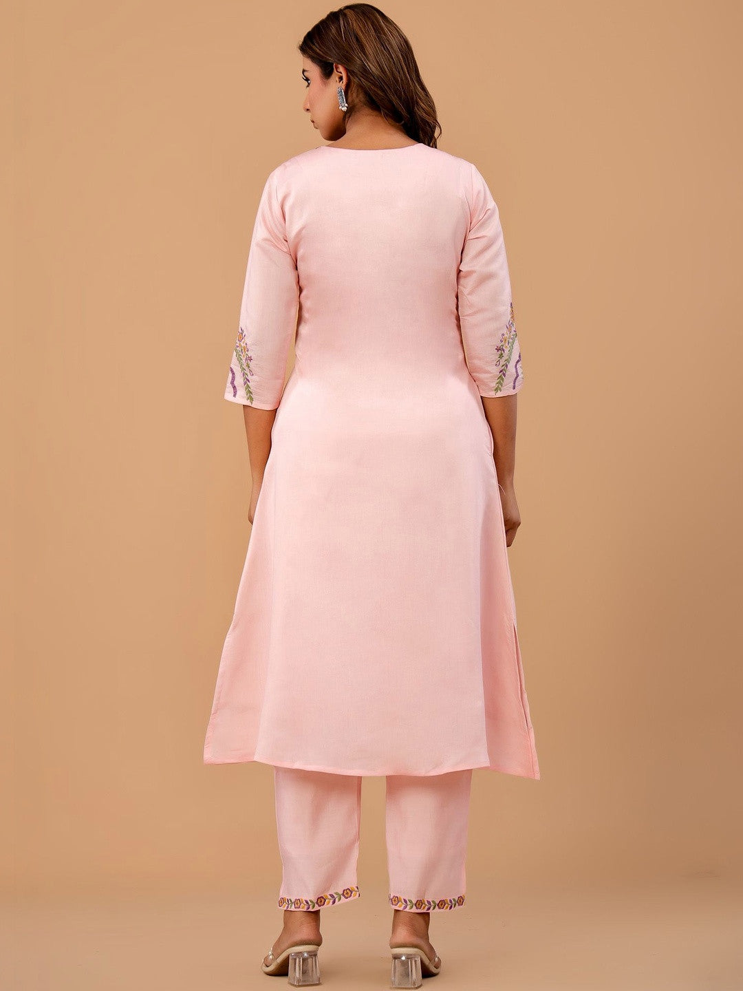 Women Floral Embroidered Regular Thread Work Kurta with Trousers