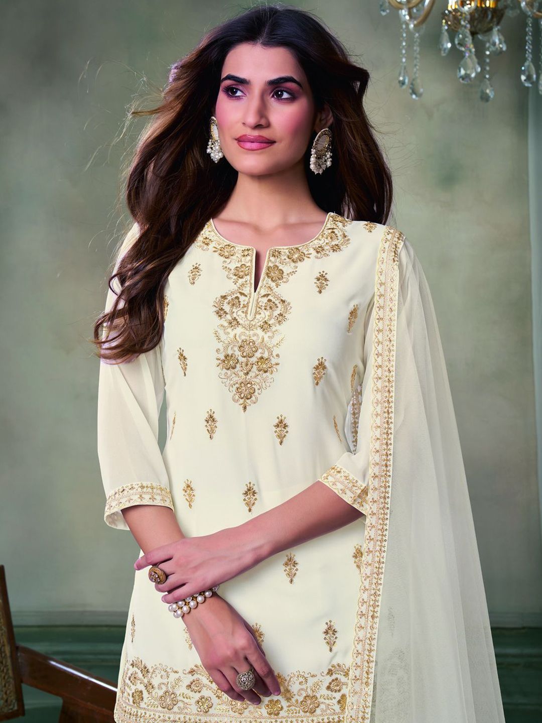Dhiyona IN Women Floral Zari and Sequinned Embroidered Kurta Set with Dupatta