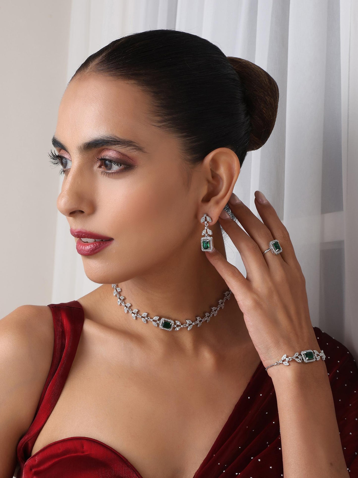 Dhiyona ST SET - Green Petal Diamond Necklace, Earring, Ring, Bracelet