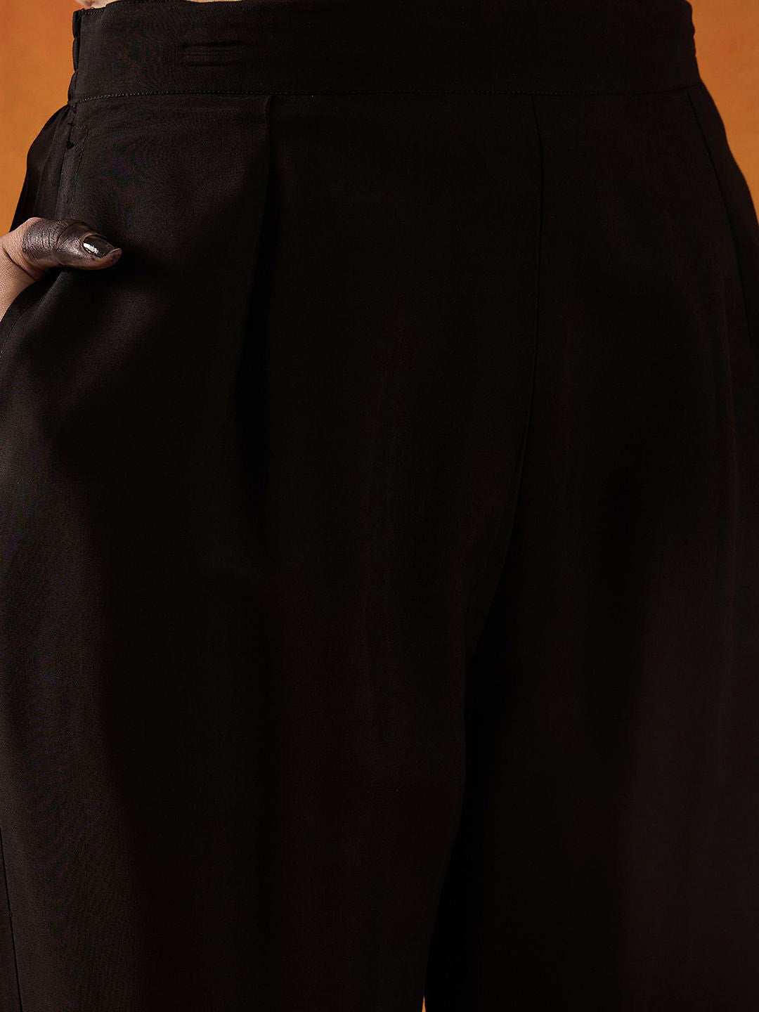 Floral Embroidered Straight Thread Work Kurta with Trousers & Dupatta