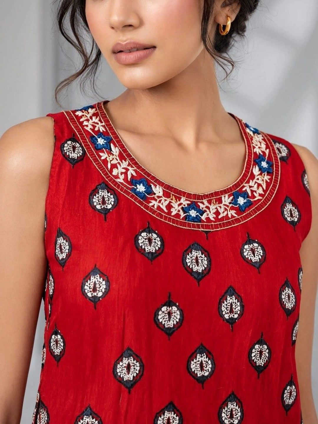Women Ethnic Motifs Printed Regular Thread Work Pure Cotton Kurta with Palazzos