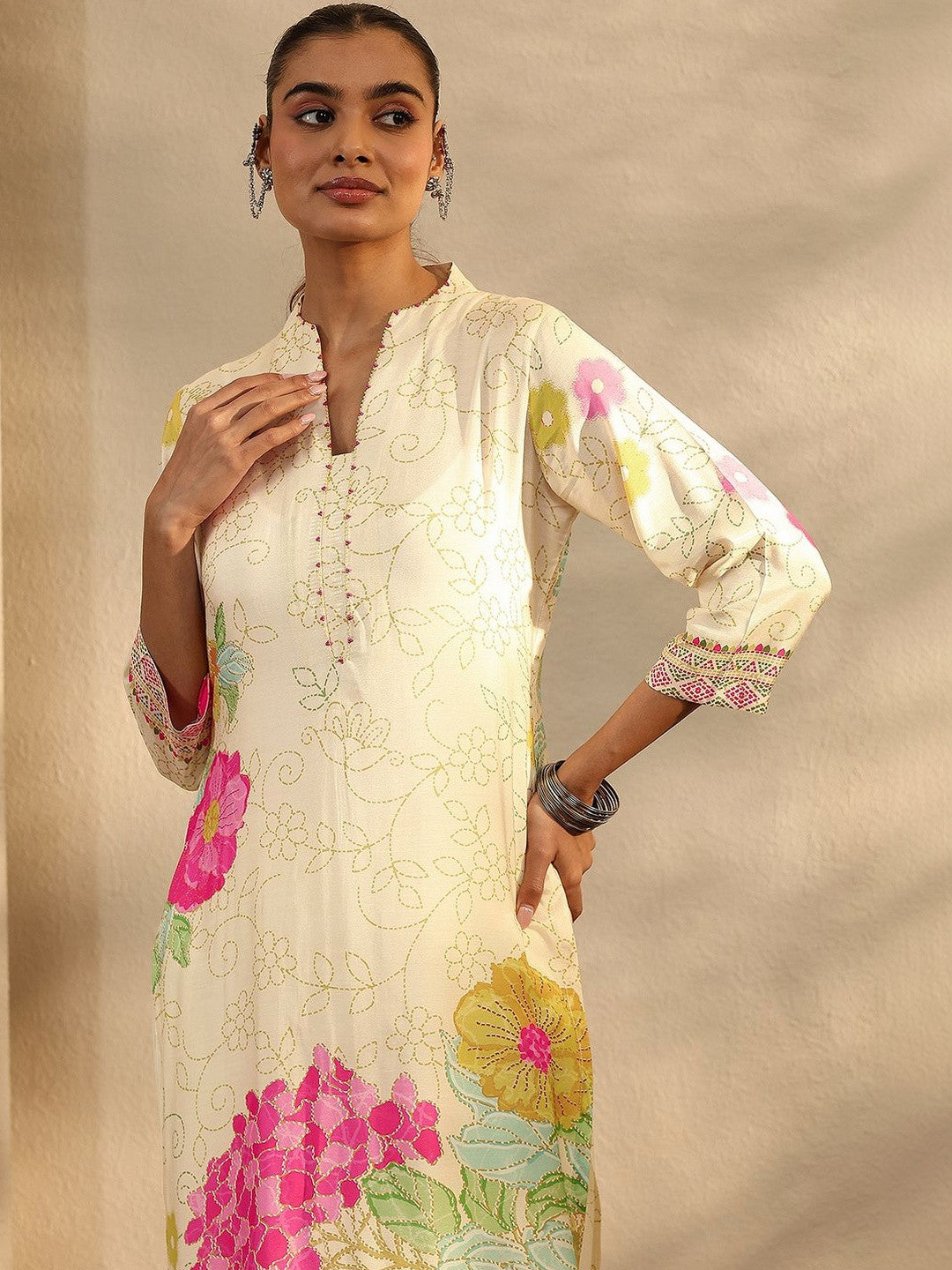 Women Floral Printed Regular Thread Work Kurta with Trousers & With Dupatta