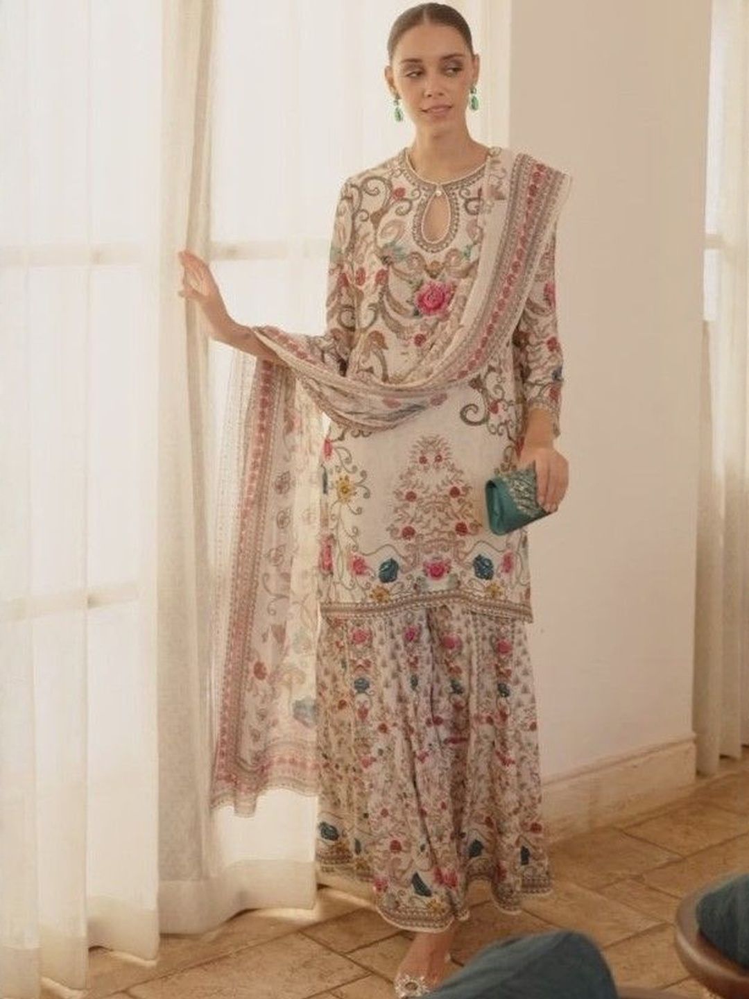 Dhiyona AN Ethnic Motifs Printed Keyhole Neck Straight Kurta With Sharara & Dupatta