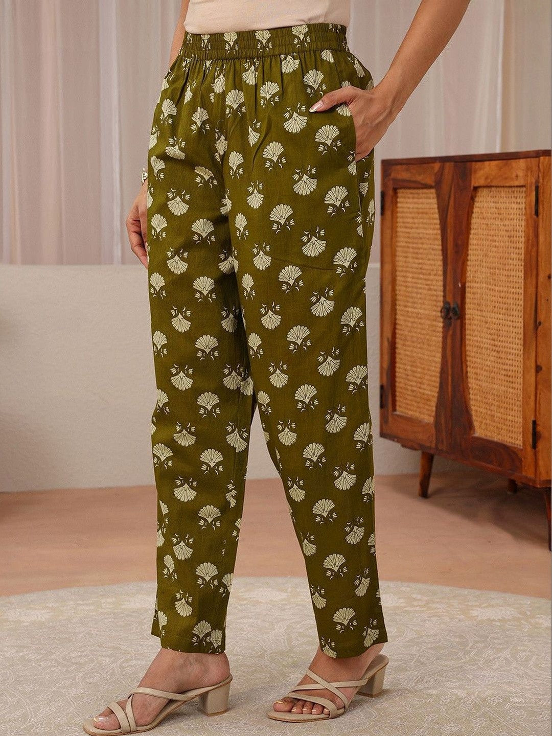 Green Floral Printed Cotton Straight Suit Set