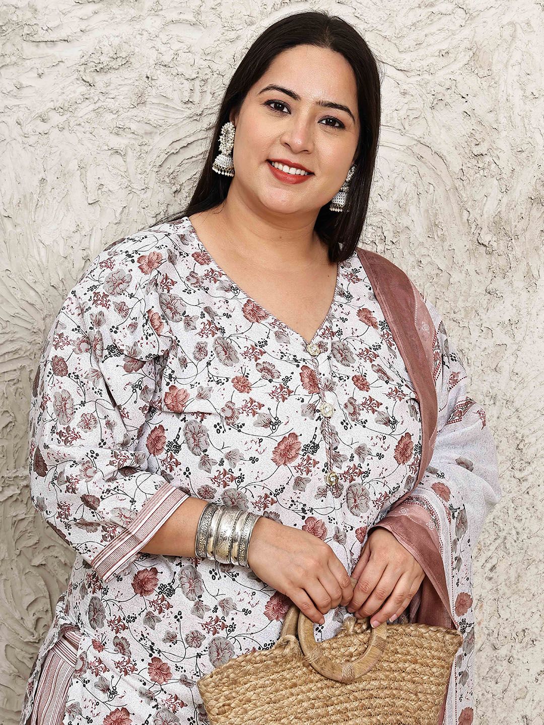 Dhiyona KL Women Plus Size Floral Printed Kurta with Palazzos & Dupatta