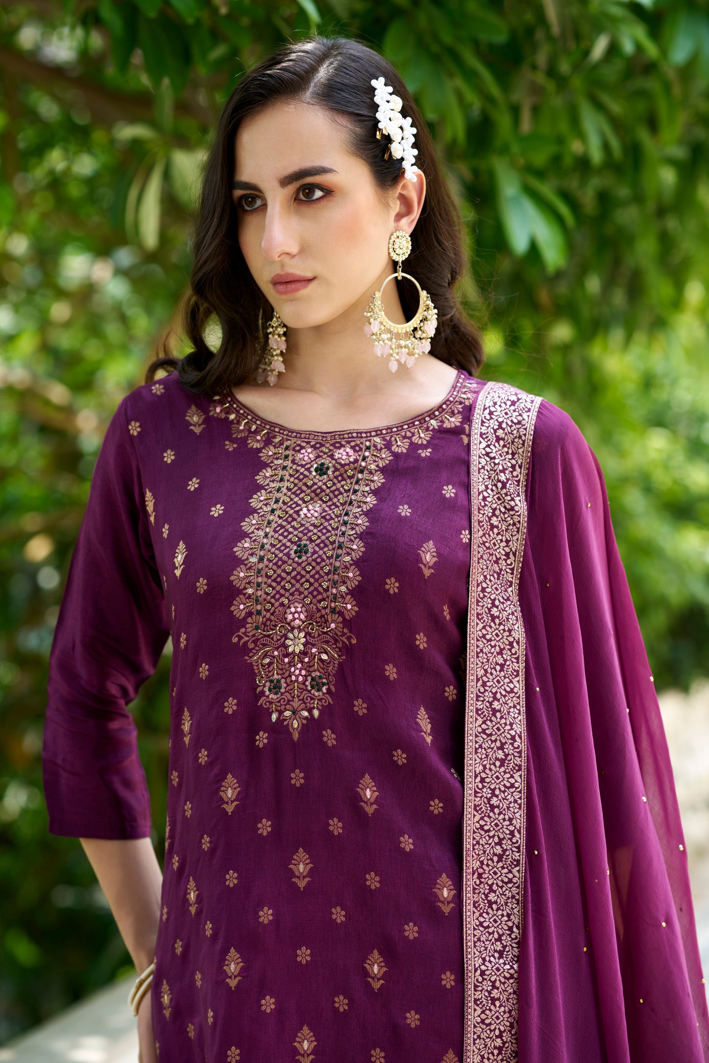 Dhiyona VV Utsav Women Kurta and Pant Sets Dupatta Viscose Rayon Silk Blend with Handwork