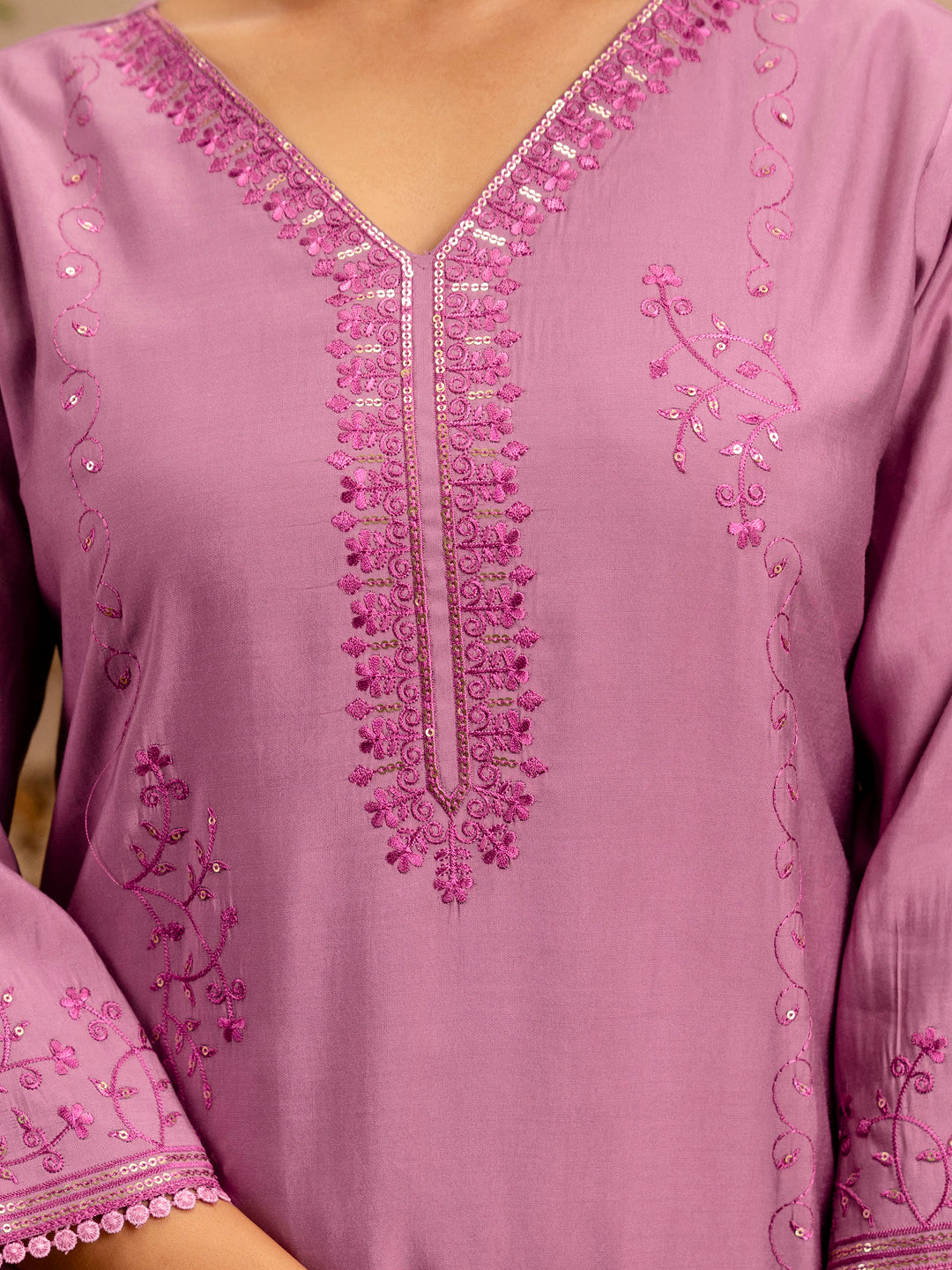 Dhiyona VV Women's Silk BlendEmbroidered Kurta And Pant Set With Dupatta