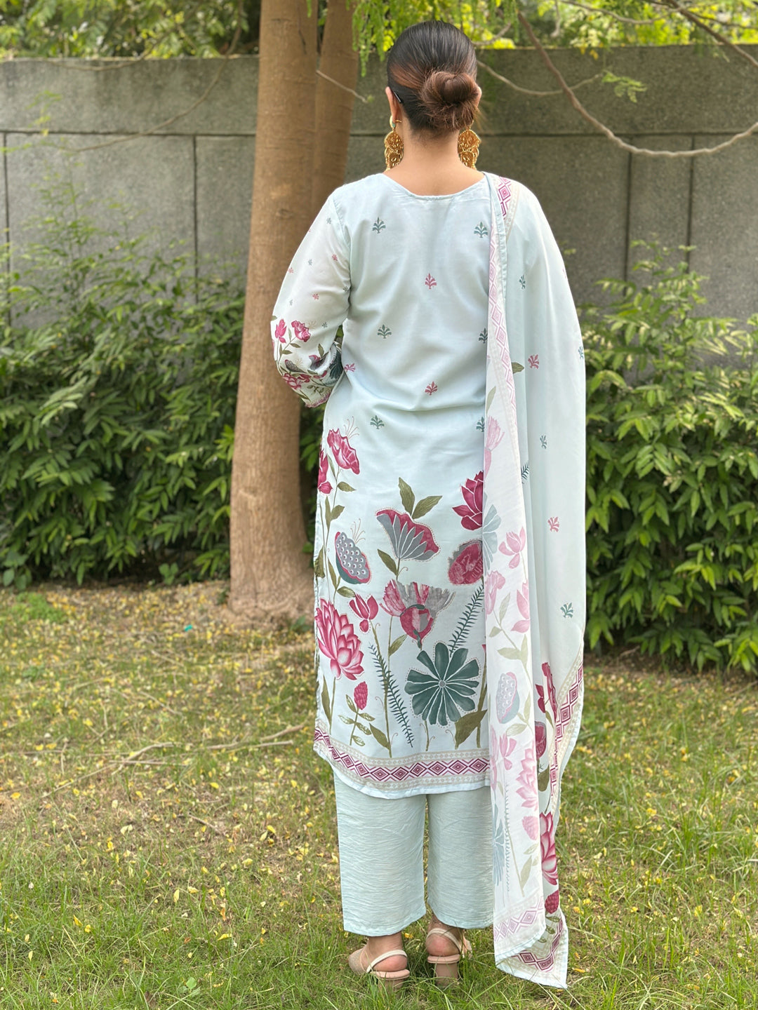 Dhiyona VV Mist Sky Digital Printed Neck Handwork Women Kurta Sets With Dupatta Straight Suits