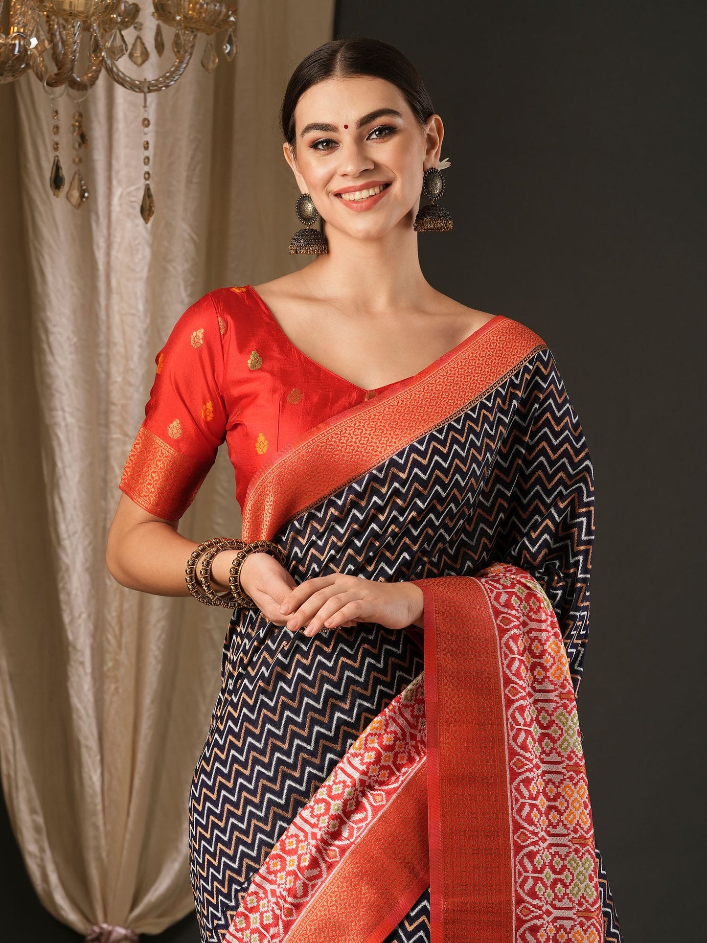 Women's Silk Blend Red Woven Design Designer Saree With Blouse Piece