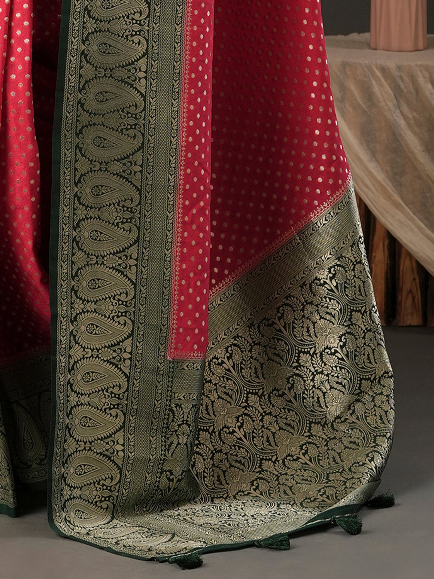 Women's Georgette Green Woven Design Designer Saree With Blouse Piece