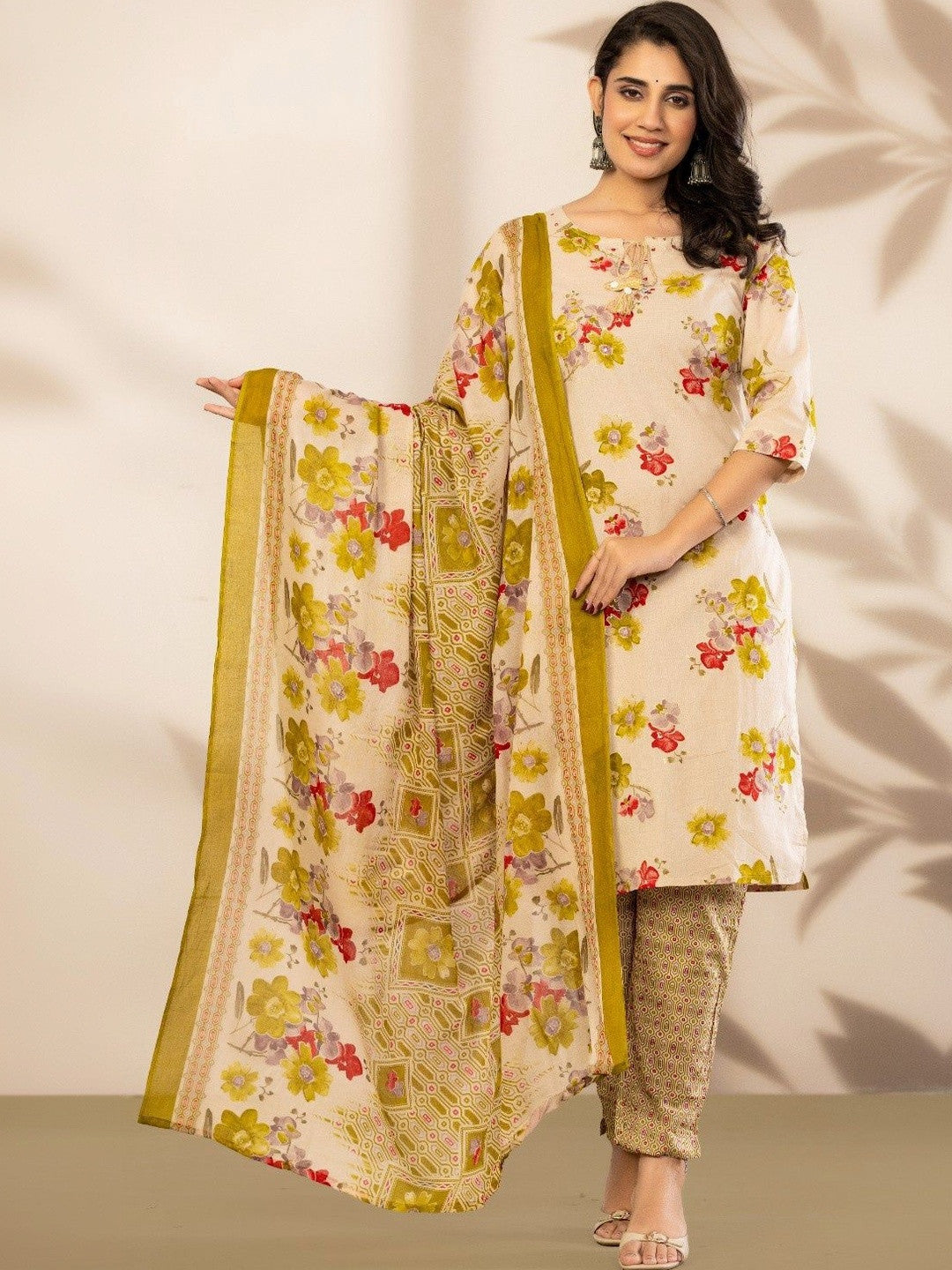 Women Floral Printed Regular Mirror Work Pure Cotton Kurta with Trousers & With Dupatta