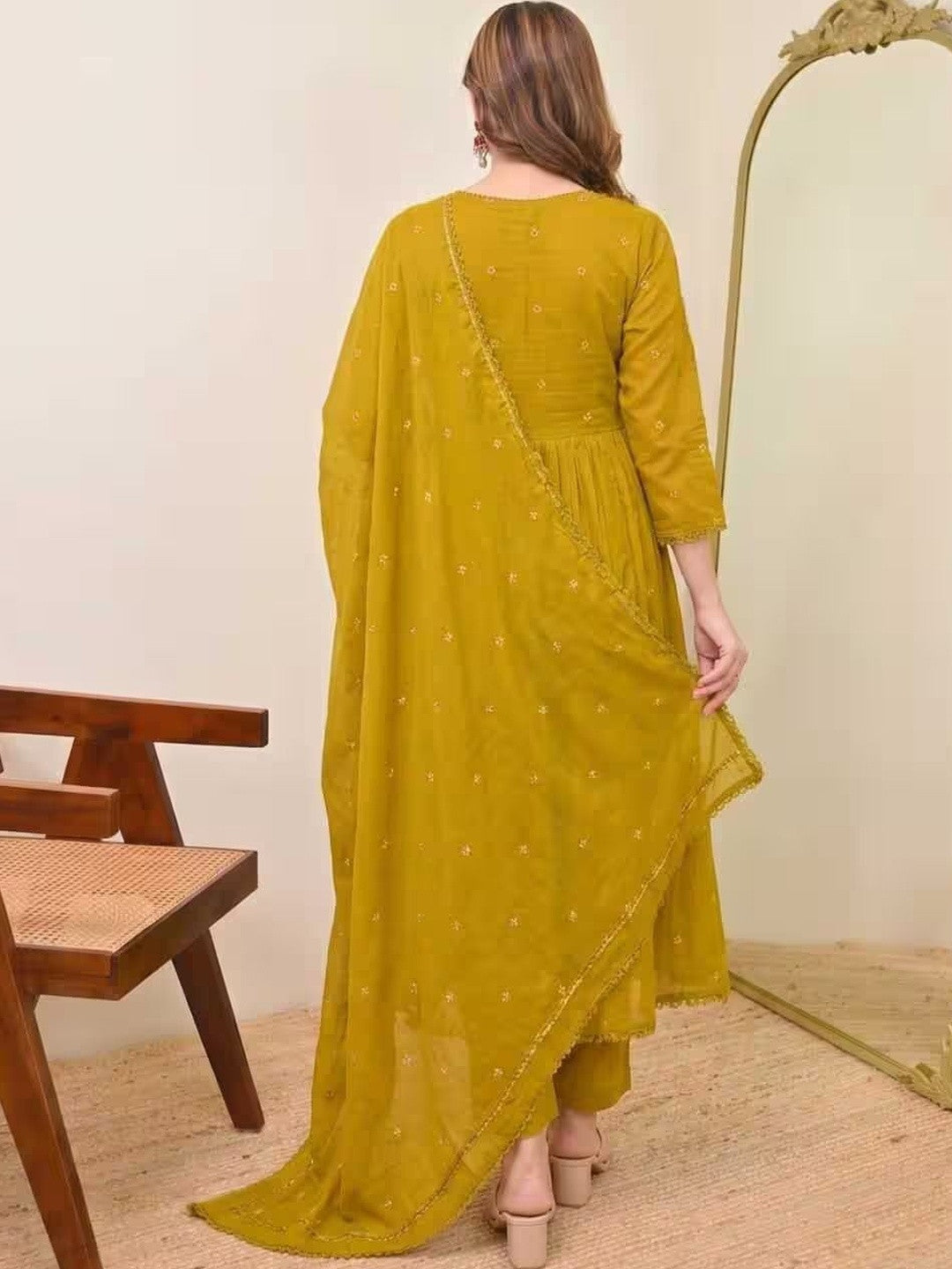 Women Floral Embroidered Empire Thread Work Chanderi Silk Kurta with Trousers & With Dupatta
