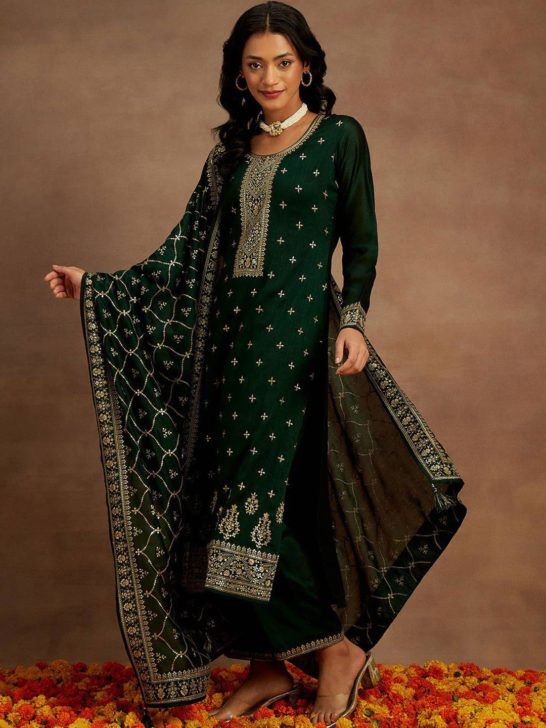 Women Floral Embroidered Regular Kurta with Trousers & With Dupatta