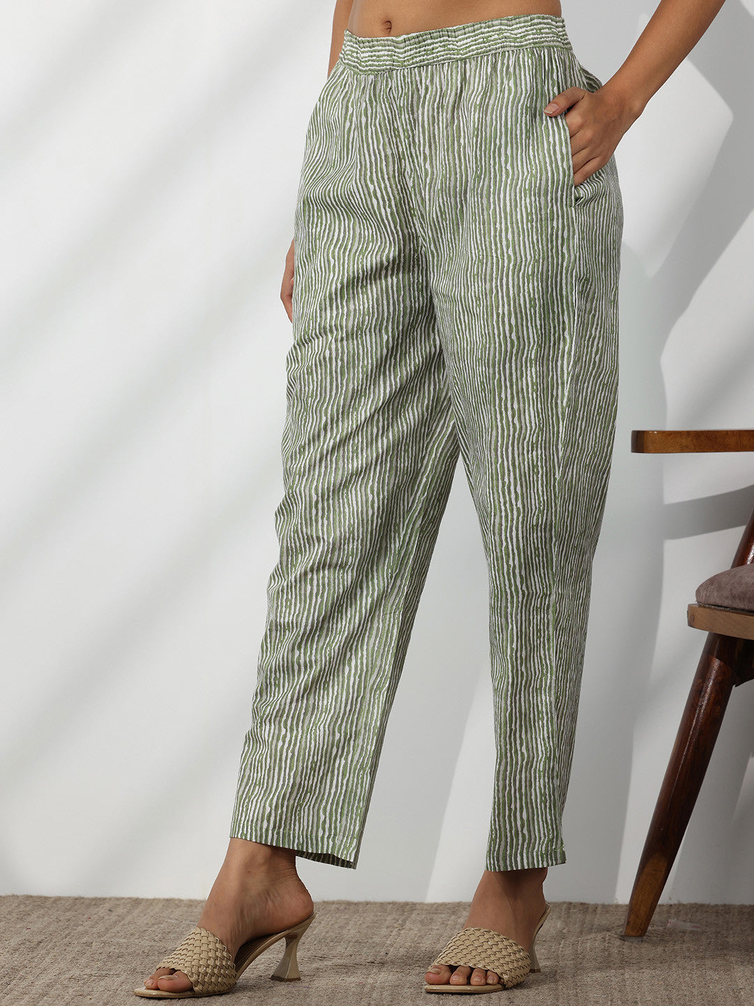 Floral Printed Thread Work Pure Cotton Kurta With Trousers & Dupatta