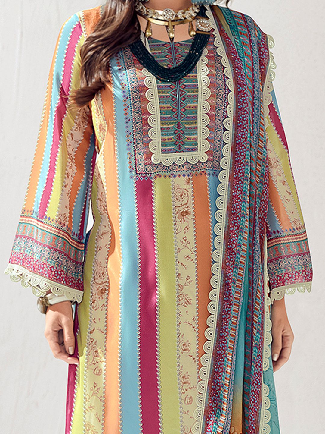Dhiyona IE Women Ethnic Motifs Printed Regular Thread Work Kurta Trousers With Dupatta