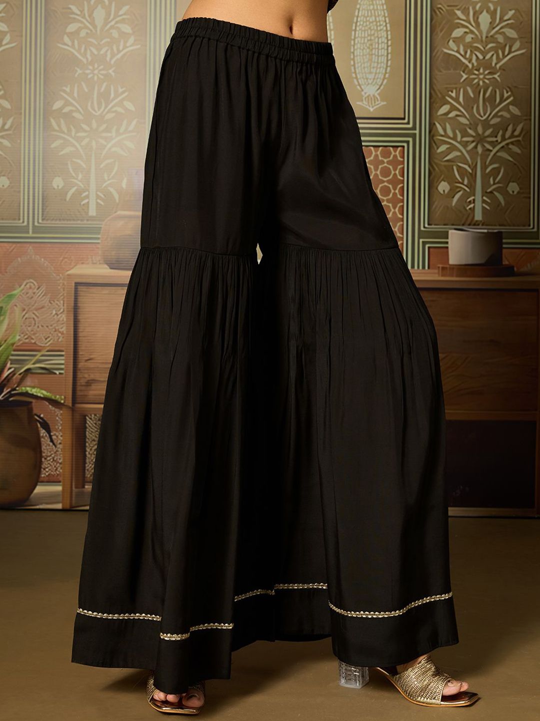 Dhiyona HOP Women Floral Embroidered Kurta with Sharara & Dupatta
