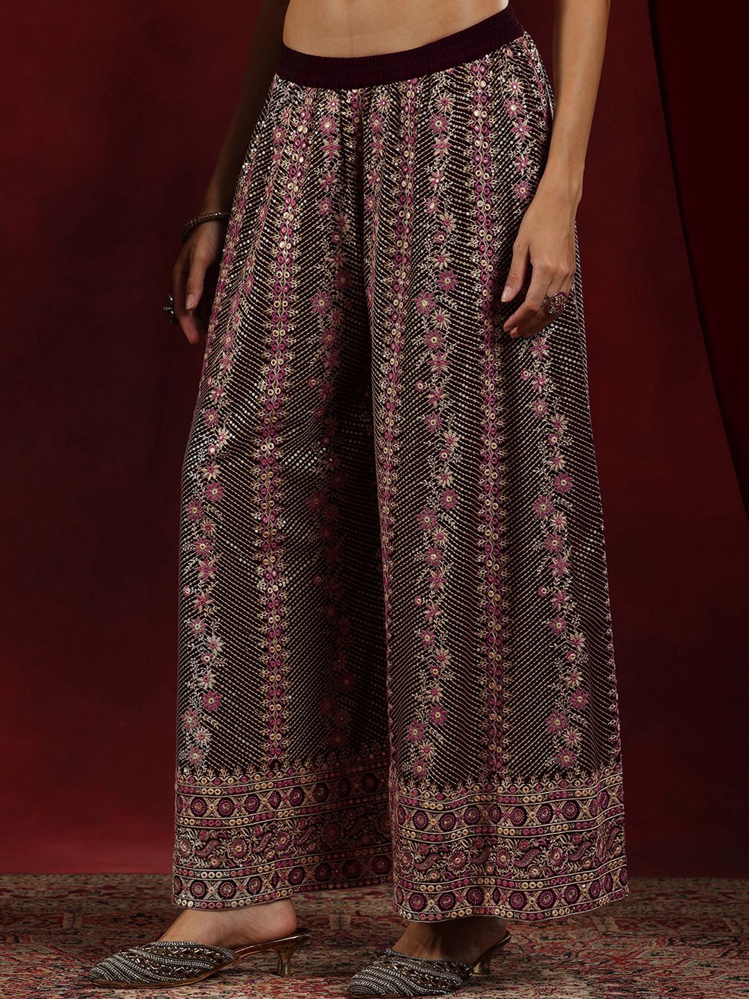 Dhiyona LL Chevron Embroidered Regular Sequinned Georgette Kurta With Palazzo With Dupatta