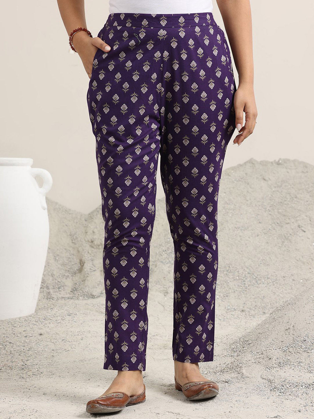 Women Floral Printed Kurta with Trousers & Dupatta