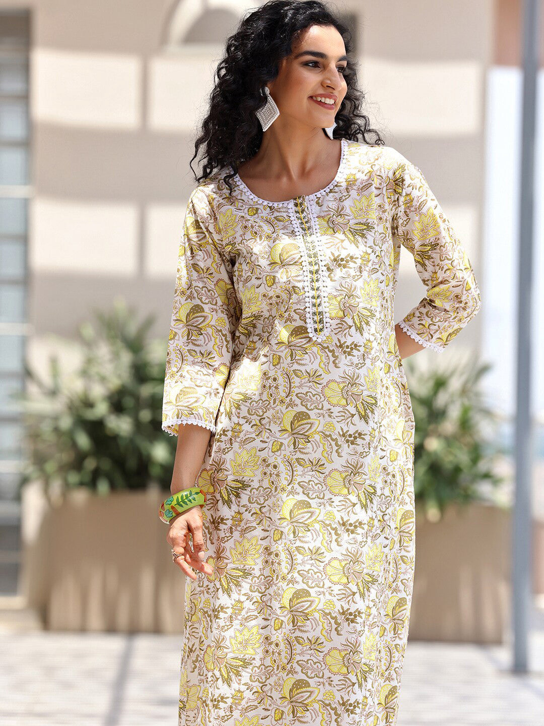 Floral Printed Regular Pure Cotton Kurta with Trousers & With Dupatta