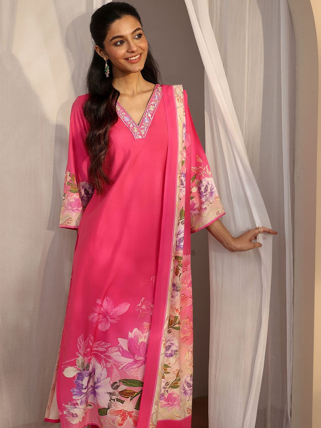 Women Floral Printed Regular Thread Work Kurta with Trousers & With Dupatta