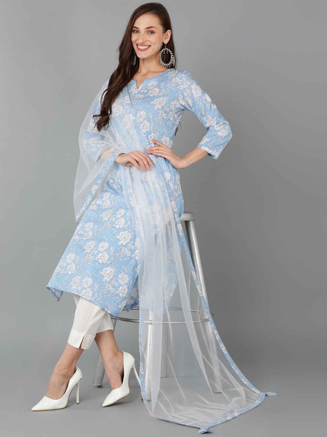 Dhiyona KL Women Floral Printed Kurta with Trousers & Dupatta