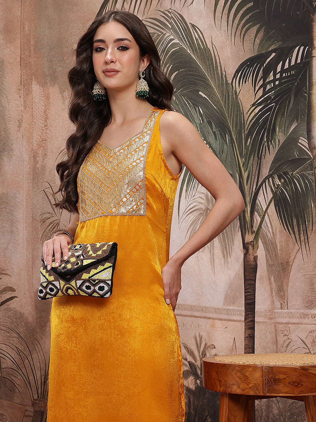 Sequinned Sleeveless Regular Kurta with Salwar
